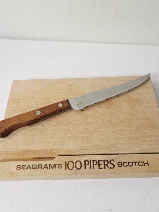 Vtg Seagrams 100 Pipers Scotch Mini Cutting Board Butcher Block Russel Knife US - Picture 1 of 6